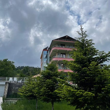 Fushe-Lure Lura Hotel מראה חיצוני תמונה