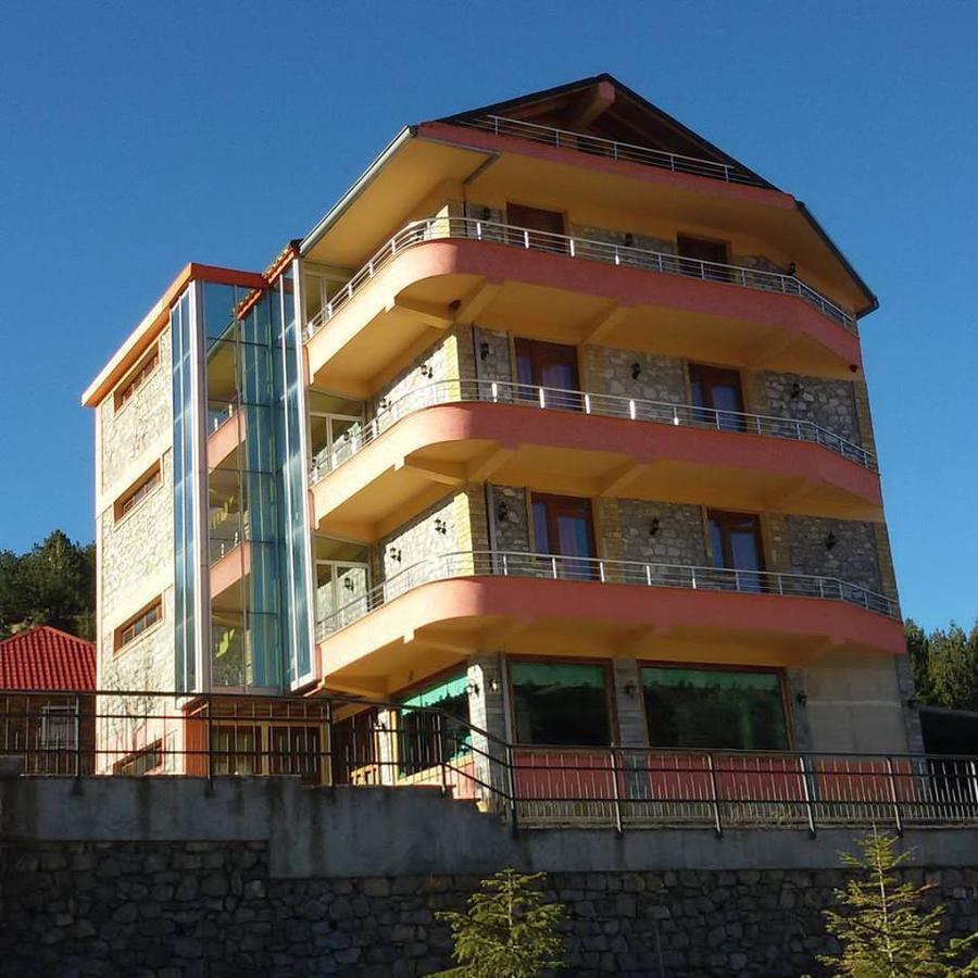 Fushe-Lure Lura Hotel מראה חיצוני תמונה